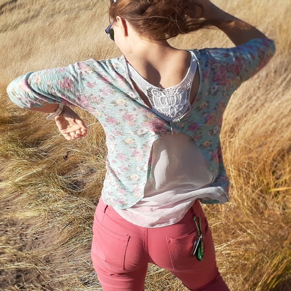 Open-back Floral Sweater - Picture 4 of 7